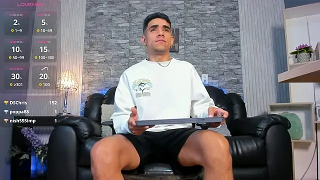 zack joness18 online show from 04/22/26, 03:53