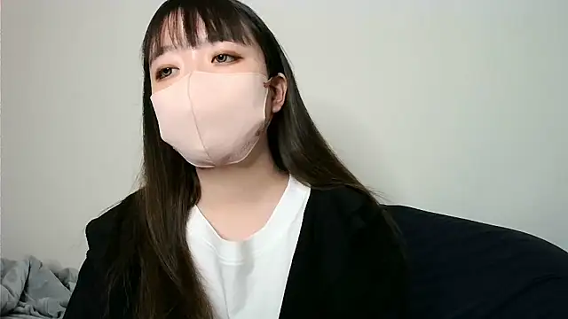 yua chan00 online show from 11/13/25, 11:20