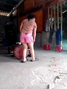 Phoena-a online show from 04/01/26, 03:51