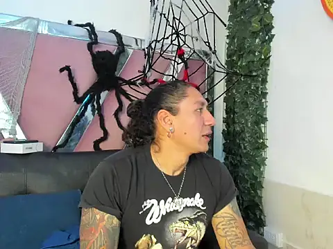 ErosyVenus69 online show from 11/05/25, 06:19