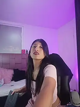 Snapshot of YeseniaRodriguez3 chatting on 04/24/26, 12:51 YeseniaRodriguez3 online show from 04/24/26, 12:51