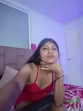 Snapshot of YeseniaRodriguez3 chatting on 05/25/26, 02:17 YeseniaRodriguez3 online show from 05/25/26, 02:17