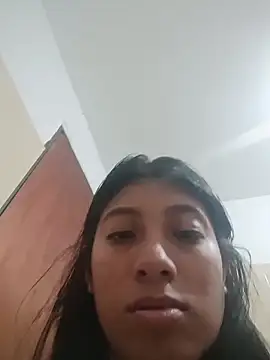 Snapshot of YeseniaRodriguez3 chatting on 06/02/26, 04:20 YeseniaRodriguez3 online show from 06/02/26, 04:20