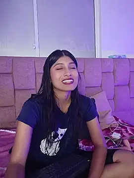 Snapshot of YeseniaRodriguez3 chatting on 06/08/26, 12:49 YeseniaRodriguez3 online show from 06/08/26, 12:49