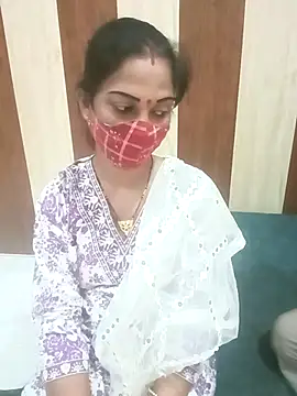 Snapshot of Janvi_kapor chatting on 10/25/25, 10:01 Janvi kapor online show from 10/25/25, 10:01