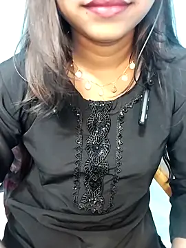 cute mahi07 online show from 11/13/25, 06:51