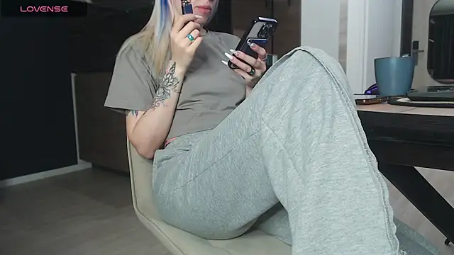 YanaMm online show from 11/08/25, 08:36