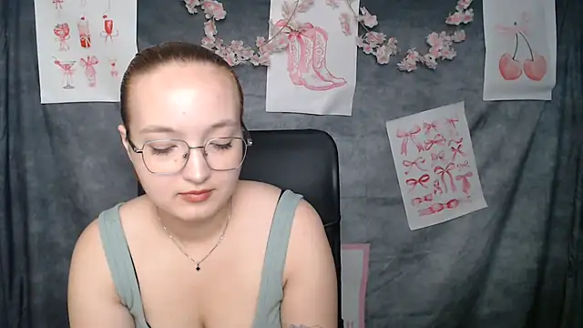 MissAriaa online show from 06/15/26, 05:53