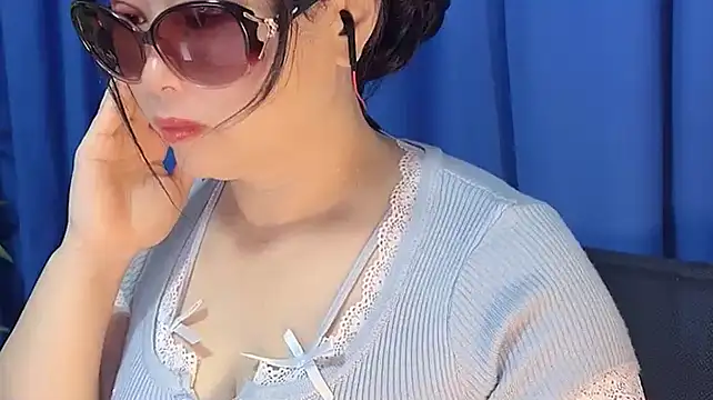 yaoyao22678 online show from 12/20/25, 01:56