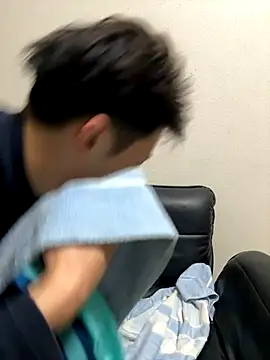 Snapshot of miyabi_yabi chatting on 11/23/25, 01:55 miyabi yabi online show from 11/23/25, 01:55