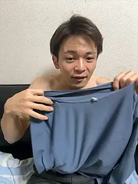 Snapshot of miyabi_yabi chatting on 12/04/25, 02:04 miyabi yabi online show from 12/04/25, 02:04