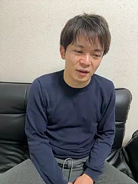 Snapshot of miyabi_yabi chatting on 12/21/25, 02:46 miyabi yabi online show from 12/21/25, 02:46