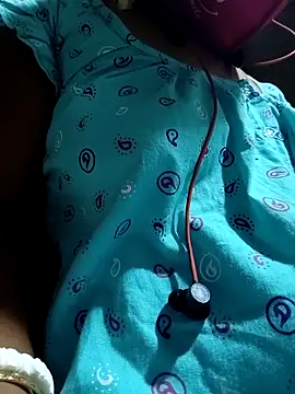 Snapshot of Danielbutterfly chatting on 10/31/25, 06:03 Danielbutterfly online show from 10/31/25, 06:03