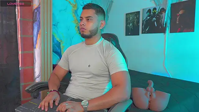 Tiler wolker online show from 11/04/25, 08:08