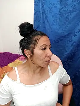 Esmeralda 546 online show from 02/04/26, 09:53