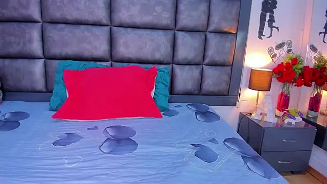 Snapshot of Sasha_Picot17 chatting on 11/24/25, 02:22 Sasha Picot17 online show from 11/24/25, 02:22