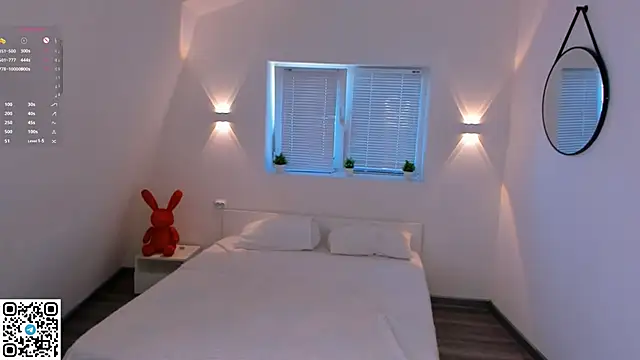 Snapshot of Babyarigoddamnss chatting on 11/14/25, 02:43 Babyarigoddamnss online show from 11/14/25, 02:43