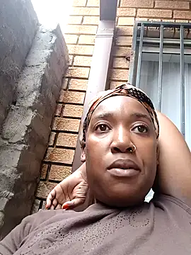 Snapshot of BabyJee012 chatting on 11/14/25, 01:32 BabyJee012 online show from 11/14/25, 01:32