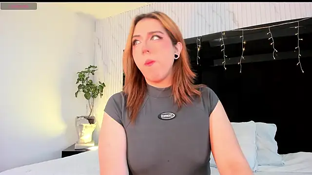 Snapshot of JanneBlossom_ chatting on 02/05/26, 09:30 JanneBlossom online show from 02/05/26, 09:30