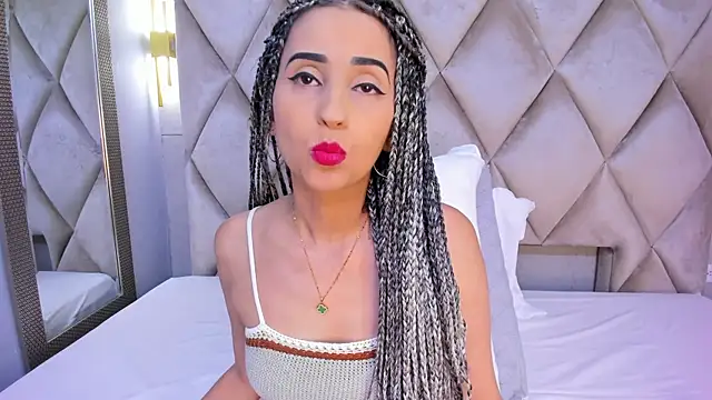 violett rabbit  online show from 12/04/25, 08:17