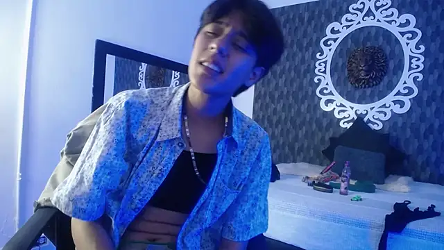 Ghost  Girl  online show from 11/01/25, 02:13