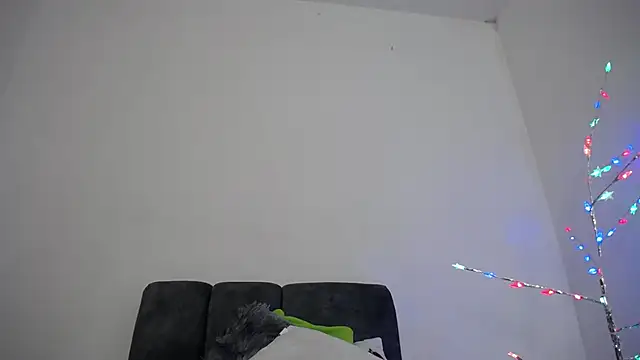 Mia fox29 online show from 12/18/25, 10:32