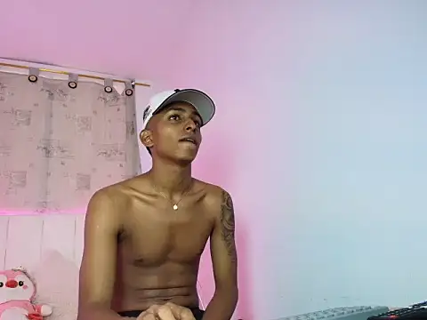 Andrea leo10 online show from 11/12/25, 03:12