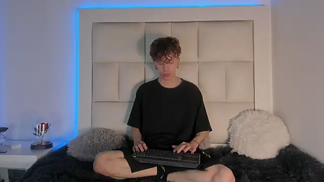 Snapshot of Genesis_ask chatting on 01/06/26, 09:29 Genesis ask online show from 01/06/26, 09:29