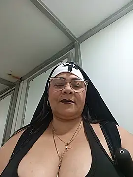 Snapshot of Angie_milf50 chatting on 06/27/26, 06:51 Angie milf50 online show from 06/27/26, 06:51