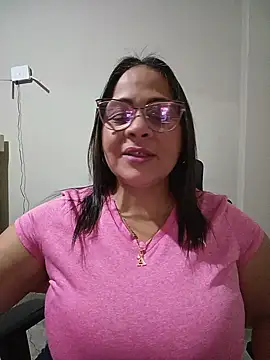 Snapshot of Angie_milf50 chatting on 07/03/26, 04:52 Angie milf50 online show from 07/03/26, 04:52