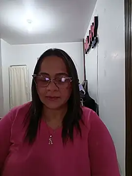 Snapshot of Angie_milf50 chatting on 07/04/26, 09:32 Angie milf50 online show from 07/04/26, 09:32