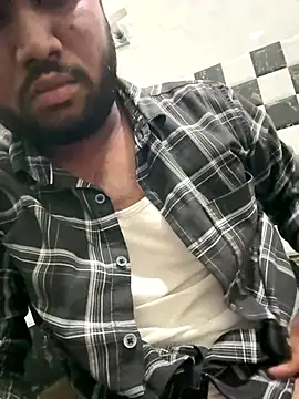 Snapshot of _Ramesh_pj chatting on 10/28/25, 01:47  Ramesh pj online show from 10/28/25, 01:47