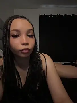 Snapshot of nikkiloveee chatting on 06/19/26, 12:37 nikkiloveee online show from 06/19/26, 12:37