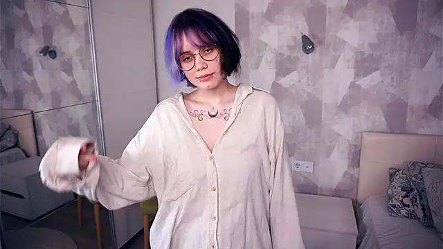 KellePourier online show from 11/04/25, 06:40