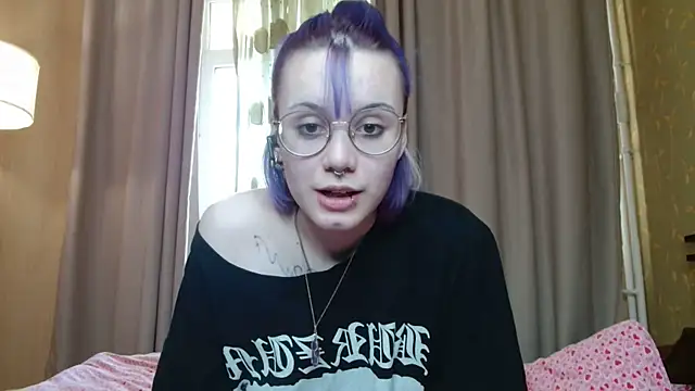 Snapshot of KellePourier chatting on 05/16/26, 06:32 KellePourier online show from 05/16/26, 06:32
