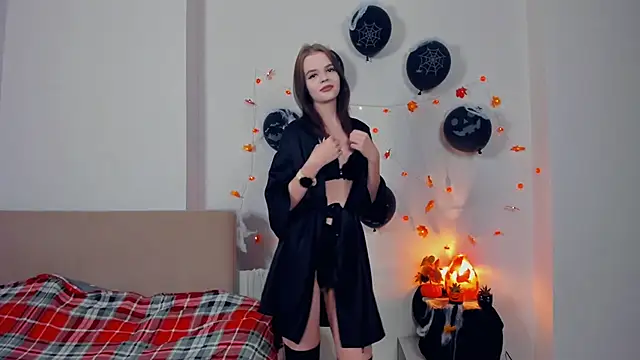 YourLovelyLily online show from 11/05/25, 02:11