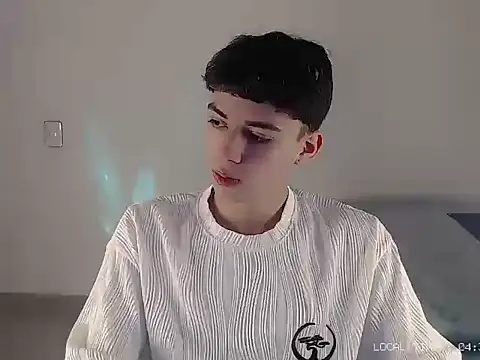 Sett 01 online show from 11/08/25, 09:35