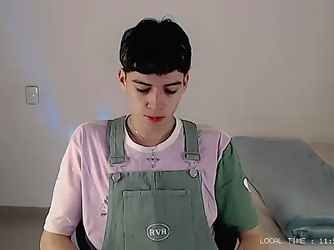 Sett 01 online show from 11/23/25, 04:56