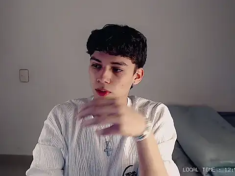 Sett 01 online show from 12/18/25, 05:57