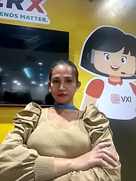 prettysam9 online show from 12/04/25, 11:24