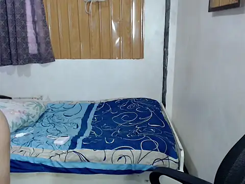 prettysam9 online show from 04/11/26, 12:26