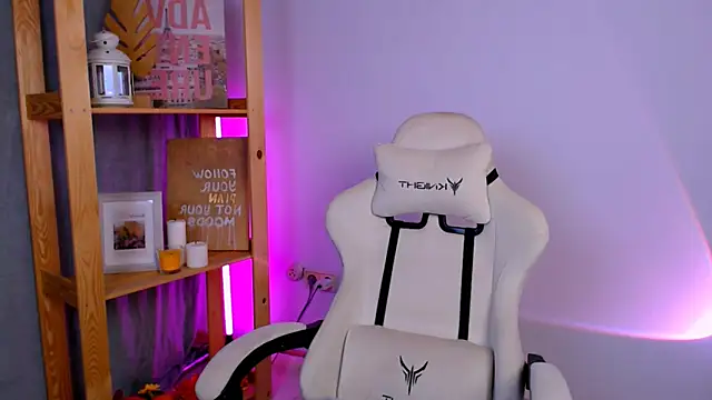 BallerinaCappuchino online show from 11/20/25, 02:34