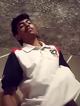 SkinniYamo online show from 04/09/26, 03:28