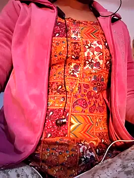 Hot-Rubyy online show from 02/12/26, 08:53