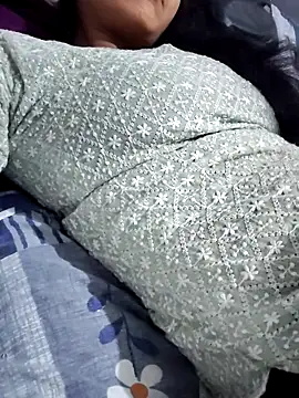 Hot-Rubyy online show from 03/11/26, 04:35