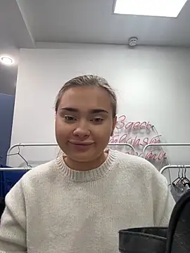 Snapshot of MilaRaven chatting on 12/01/25, 09:36 MilaRaven online show from 12/01/25, 09:36