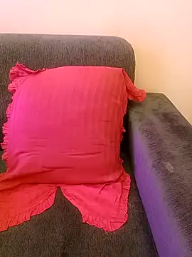 Snapshot of menaxi-baby7 chatting on 02/16/26, 04:03 menaxi-baby7 online show from 02/16/26, 04:03