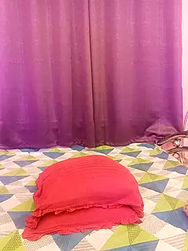 Snapshot of menaxi-baby7 chatting on 02/28/26, 04:24 menaxi-baby7 online show from 02/28/26, 04:24