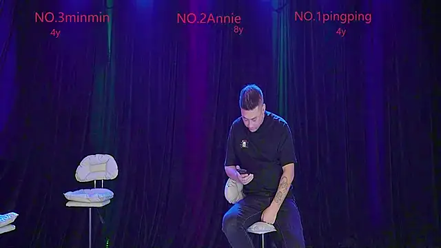 Snapshot of forever_003 chatting on 10/30/25, 11:22 forever 003 online show from 10/30/25, 11:22