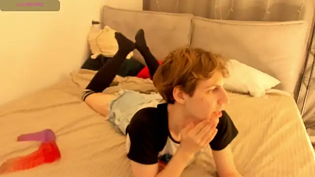 AvenGlow online show from 04/17/26, 09:51